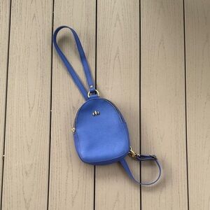 PLG - Sydney Sling - Like New!